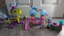 Zoobles Transforming Figures Princess Castle & Mama Zoobling Playsets (Bundle 1)