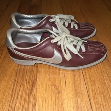 1980's Vintage NIKE Bowling Shoes Women's Sz 8.5 Maroon Silver Burgundy Retro