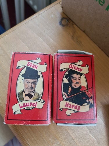Vintage minature laurel - minature,