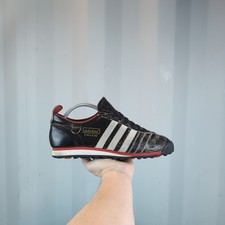 *RARE* UK 8.5 - adidas