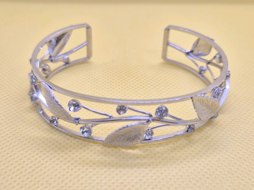 Vintage silver toned - silver, leaf