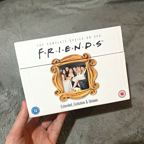 Warner bros friends complete - warner,