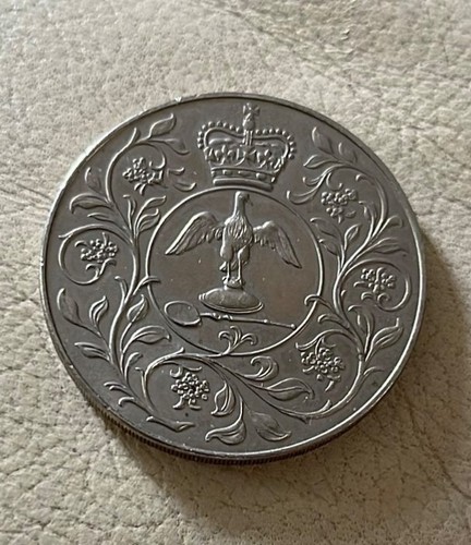 1977 queen elizabeth ii - (rare)*1977,