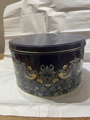 Large round cake - /storage, tin