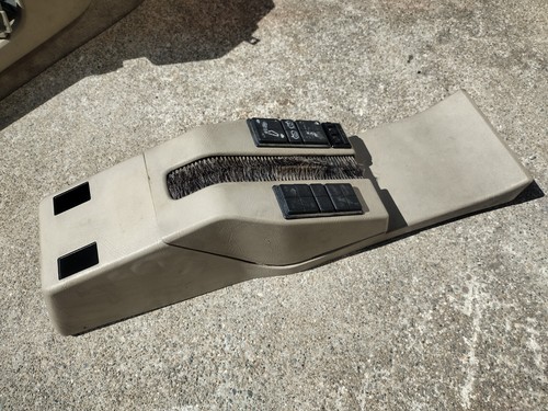Bmw e24 center console beige - console,