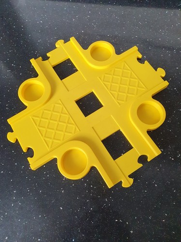 Happyland yellow train track - happyland,