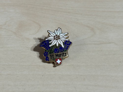 Vintage moritz enamel badge - vintage, st
