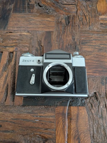 Zenit 35mm slr film camera - zenit-e,