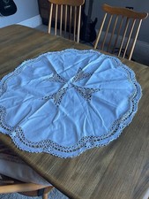 Beautiful VINTAGE TABLE centre star Maltese cross design cotton lace trim white