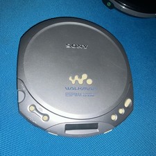 SONY Walkman D-E330 Portable