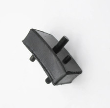MORRIS MINOR ENGINE MOUNTING