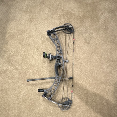 Hoyt alpha 33x with - 33x,