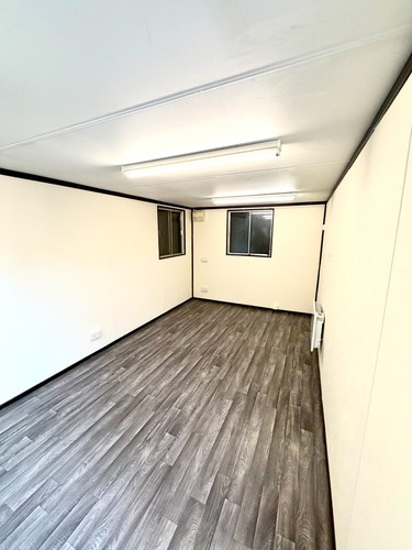 32ft 10ft site - x,
