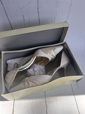 Lovely Glitz Occasions Ivory