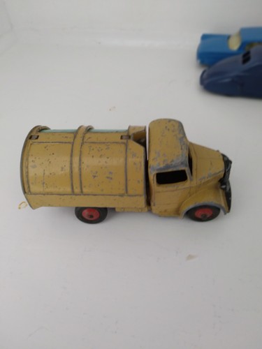 Dinky toys bedford refuse - dinky,