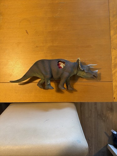 Jurassic park triceratops - park,
