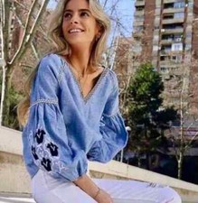 SOLD OUT~ Zara Bloggers Favourite Bohemian Linen Mix Puff Sleeve Embroidered Top