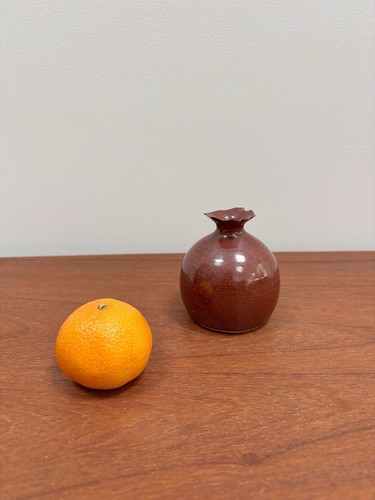 Studio pottery bud - bud, red