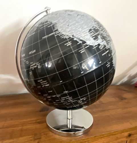 Rotating tabletop world globe - rotating,