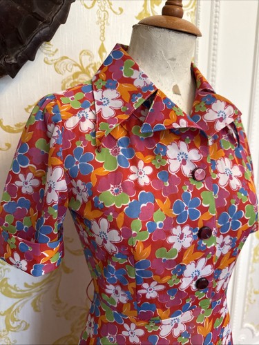 True vintage 1960s floral - true,