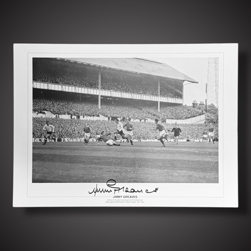 Jimmy greaves hand signed - greaves,