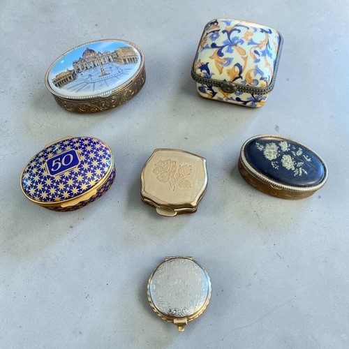 Vintage pill box job - vintage, lot