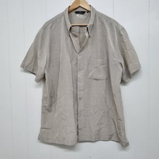 Urban Spirit Men's Button-Up
