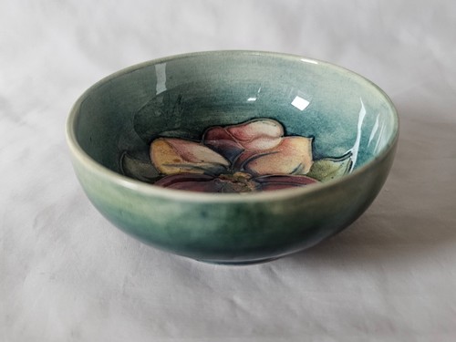 Gorgeous moorcroft dish - gorgeous, circa
