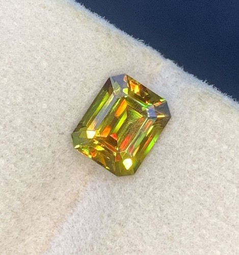 Ultra fire sphene titanite - fire,