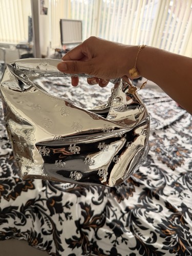 Huda beauty bag - beauty,
