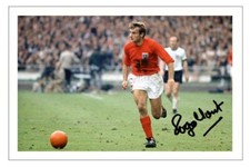 Roger hunt signed autograph - roger,