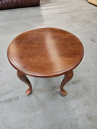Vintage round wooden side - round,