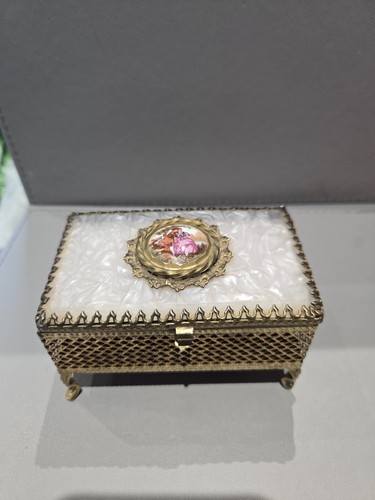 Small vintage trinket - vintage,