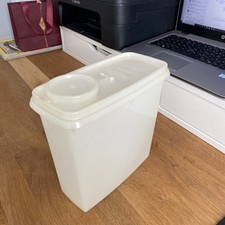 Vintage Tupperware Store and