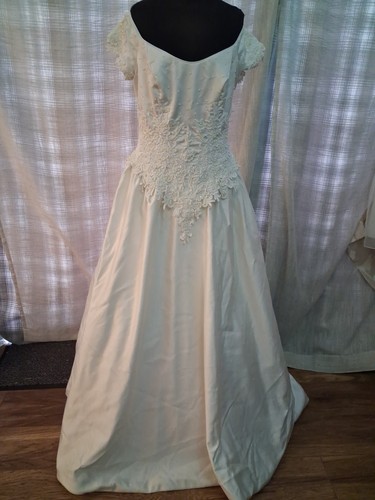Wedding dress size ivory - dress,