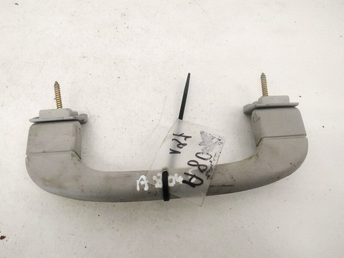Grab handle front right - grab,