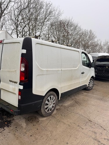 Vauxhall vivaro trafic 2015 - vauxhall,