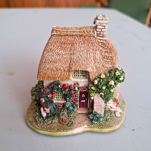 Lilliput lane rose bouquet - rose,