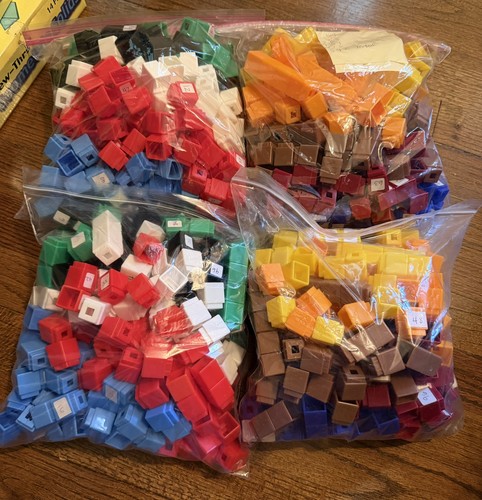 Unifix cubes over 540 - -,