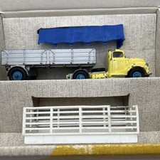 Dinky Toys 424 Commer Convertible Articulated Truck Set. 