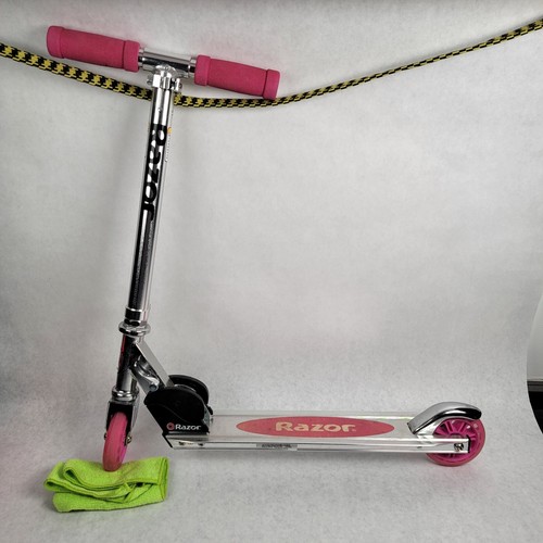 Razor kick scooter pink - a,