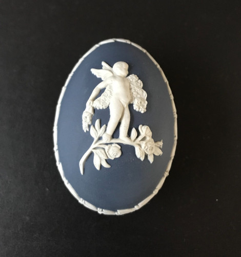 Wedgwood portland blue cupid - portland,