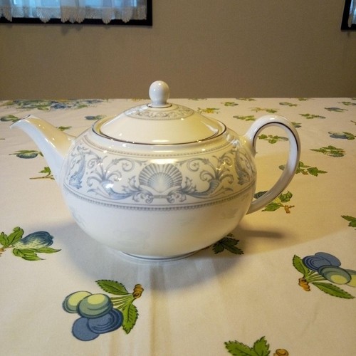 Wedgwood pre owned dolphin - pre-owned,