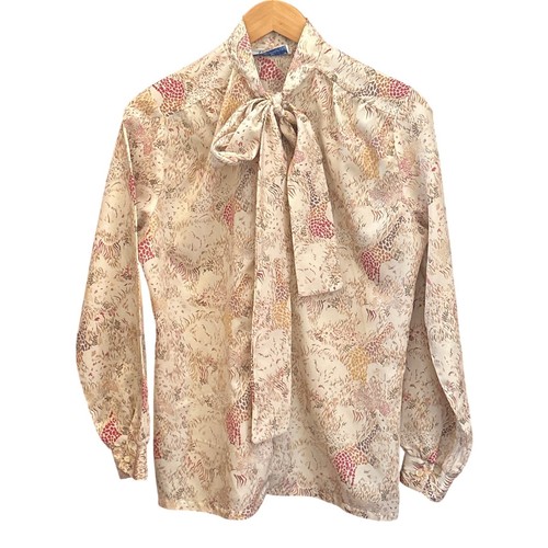 Vintage 70s lady - 70s, bow