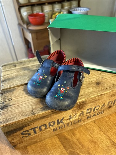 Vintage pair clarks children - vintage,