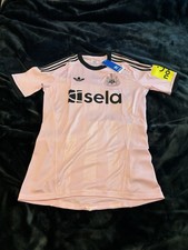 Newcastle United Pink