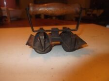 ANTIQUE PASTRY LATTICE CUTTER