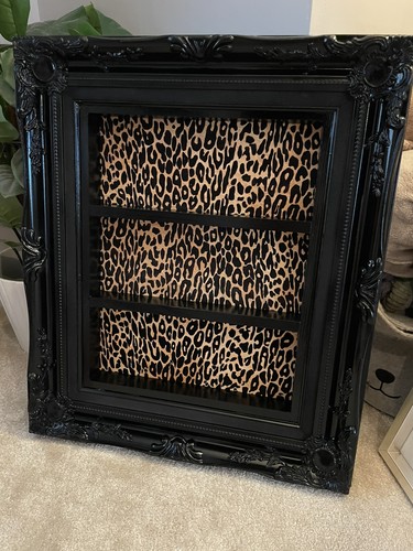 Bespoke wall mounted - , nail