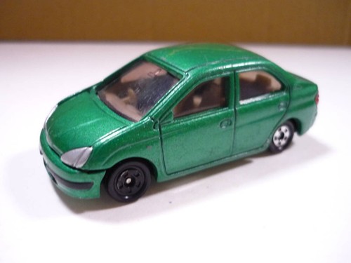 Tomica toyota prius green - 1/58,