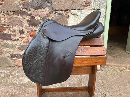 Albion jump saddle 5 - k2,